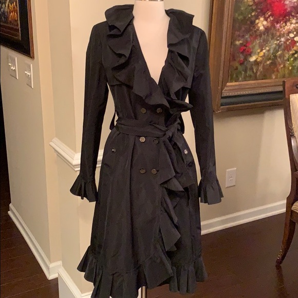 Stunning Dolce&Gabbana double breasted trench coat